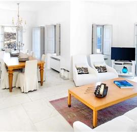 7 bed villa with pool near Akrotiri, Santorini, sleeps 14